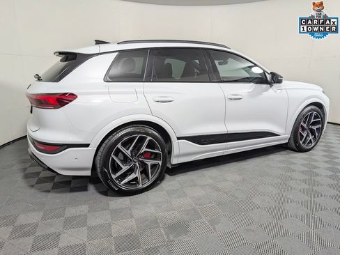 Used 2025 Audi SQ6 e-tron Prestige AWD/4WD image 2