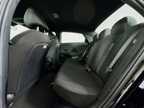 New 2025 Hyundai Elantra SEL FWD image 37