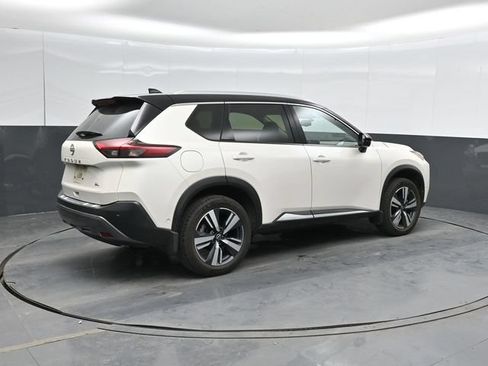 Used 2023 Nissan Rogue SL w/ SL Premium Package FWD image 3