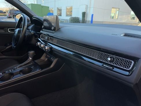 Used 2024 Honda Civic Sport image 32