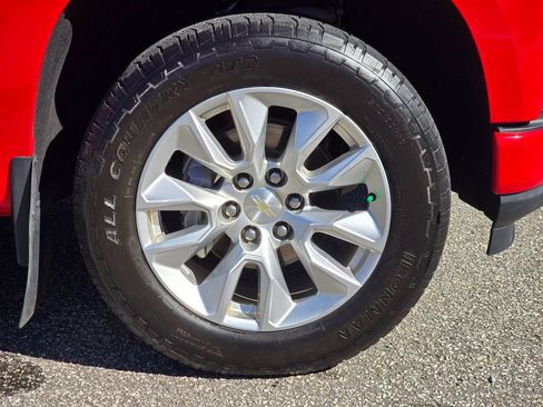 Used 2019 Chevrolet Silverado 1500 Custom w/ Custom Convenience Package image 13