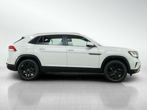Used 2023 Volkswagen Atlas Cross Sport SE w/ Black Wheel Package AWD/4WD image 6