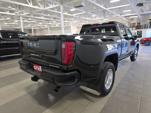 Used 2024 GMC Sierra 3500 Denali w/ Denali Reserve Package image 5
