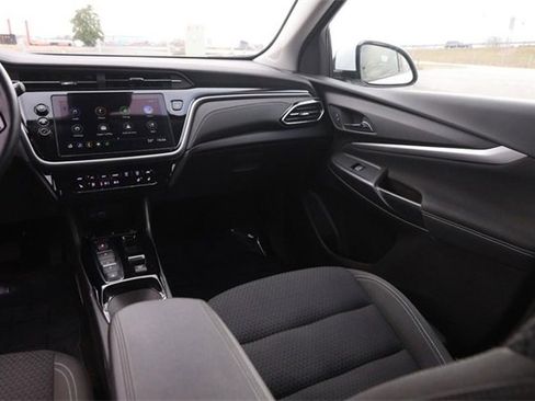 Used 2023 Chevrolet Bolt EUV LT w/ Comfort Package image 23