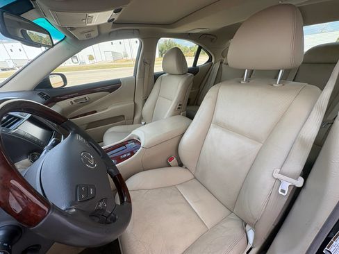 Used 2012 Lexus LS 460 w/ Luxury Value Edition RWD image 27
