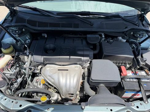 Used 2011 Toyota Camry XLE w/ SE/XLE Extra-Value Pkg FWD image 33