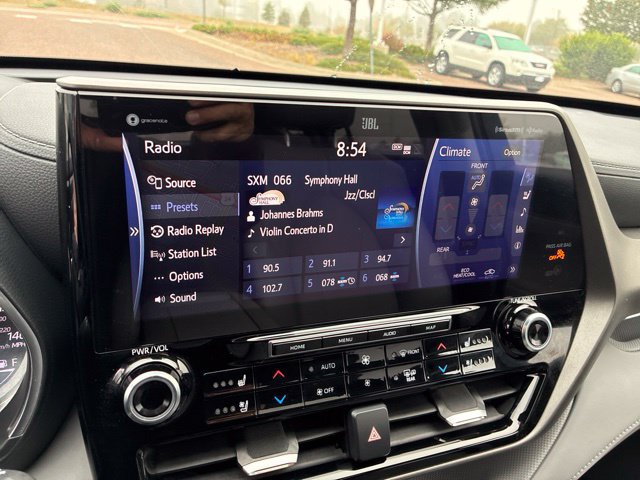 Used 2020 Toyota Highlander Limited AWD/4WD image 11