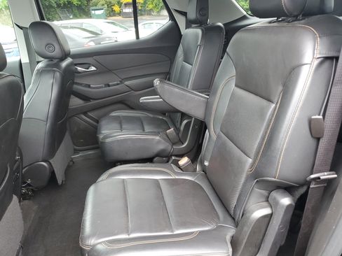 Used 2018 Chevrolet Traverse LT image 13