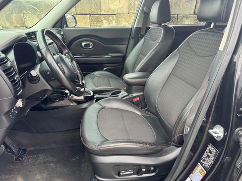 Used 2017 Kia Soul ! w/ Tech Package image 9