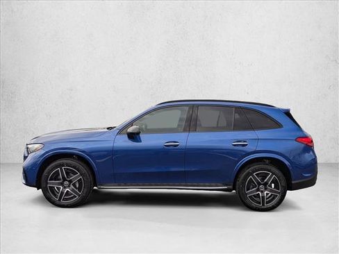 Used 2025 Mercedes-Benz GLC 300 4MATIC image 5