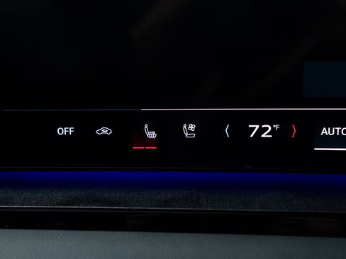 Used 2025 Audi Q6 e-tron Premium Plus w/ Premium Plus image 14