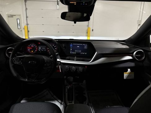 New 2026 Chevrolet Trax RS w/ Sunroof Package FWD image 10