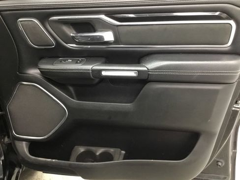Used 2019 RAM 1500 Laramie AWD/4WD image 39