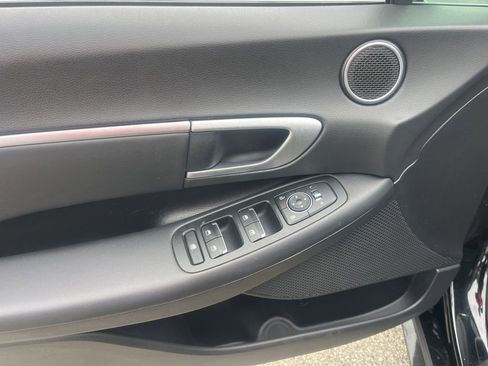 Used 2025 Hyundai Sonata SEL FWD image 6