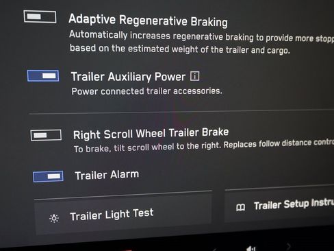 Used 2025 Tesla Cybertruck AWD Crew Cab image 36