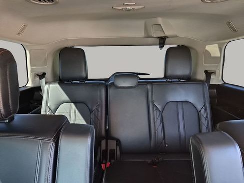 Used 2021 Ford Expedition Platinum image 25