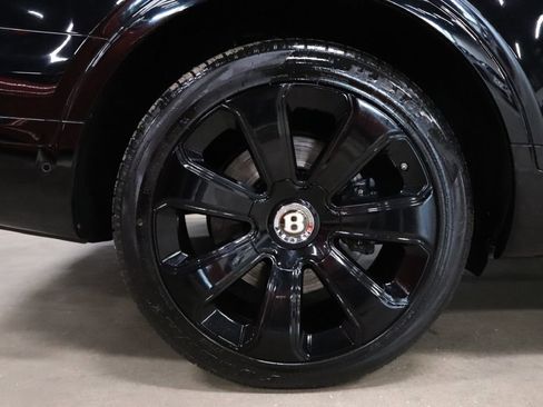 Used 2020 Bentley Bentayga Design Series AWD/4WD image 33