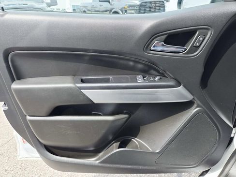 Used 2022 Chevrolet Colorado LT w/ Fleet Safety Package RWD image 33