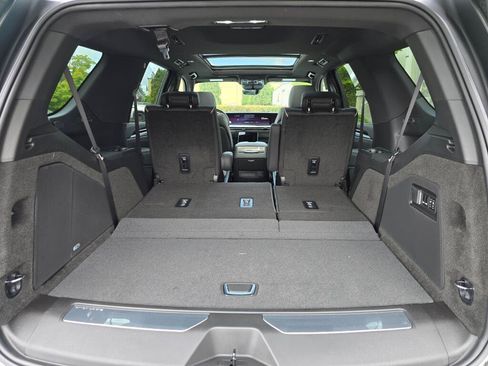 New 2026 Cadillac Escalade Luxury AWD/4WD image 9