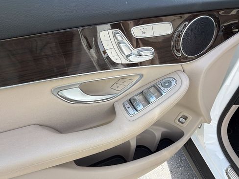 Used 2022 Mercedes-Benz GLC 300 image 15