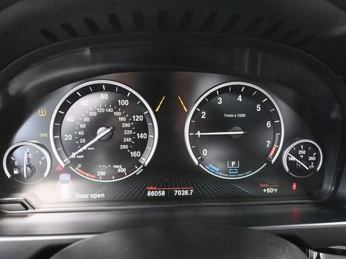 Used 2017 BMW X5 xDrive40e image 32