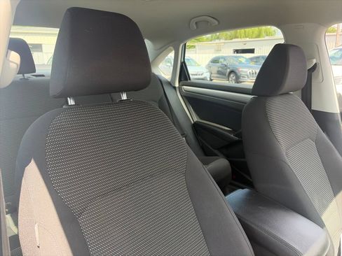 Used 2017 Volkswagen Passat 1.8T S FWD image 31