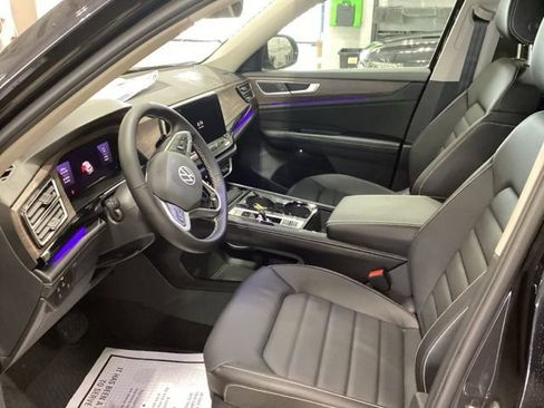 New 2026 Volkswagen Atlas SEL image 5