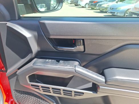 Used 2026 Toyota Tacoma SR AWD/4WD image 32