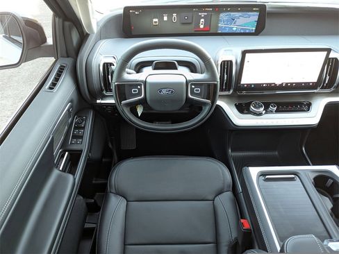 New 2025 Ford Expedition Platinum w/ Driver's Package image 14