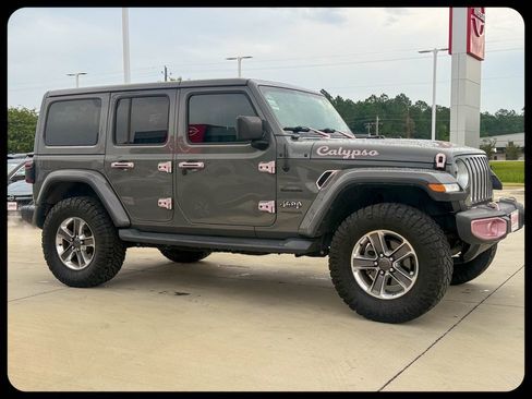 Used 2020 Jeep Wrangler Unlimited Sahara AWD/4WD image 6