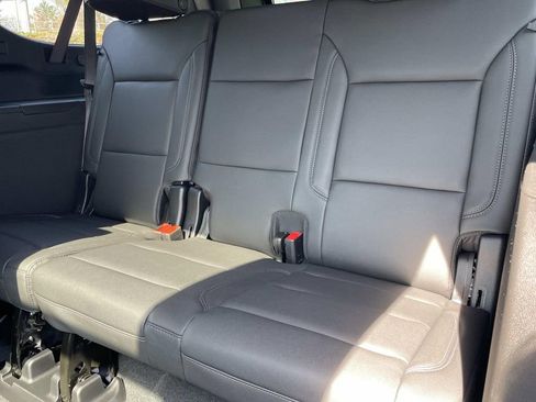 New 2026 Chevrolet Suburban Z71 w/ Comfort Package image 14