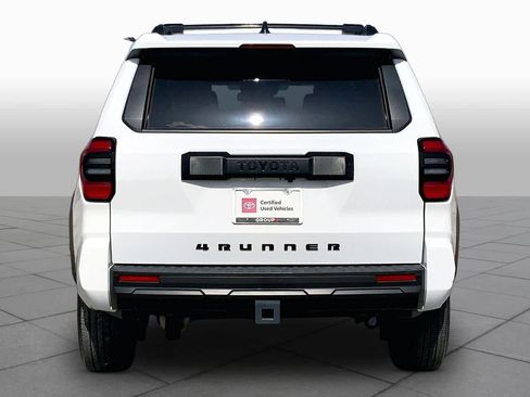 Used 2025 Toyota 4Runner SR5 RWD image 5