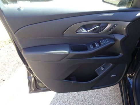 Certified 2023 Chevrolet Traverse Premier w/ Redline Edition image 8