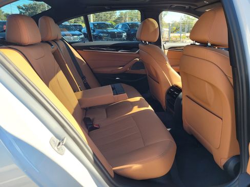 Used 2023 BMW 540i xDrive w/ Premium Package image 16