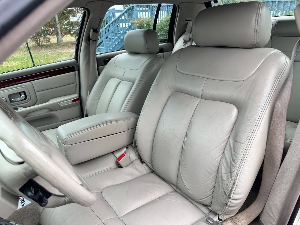 Used 1998 Cadillac De Ville D'Elegance w/ Safety/Security Pkg FWD image 15