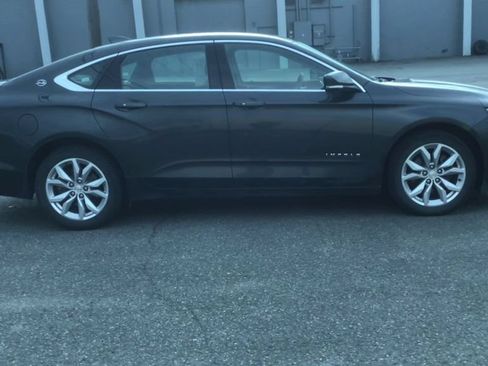 Used 2018 Chevrolet Impala LT FWD image 9