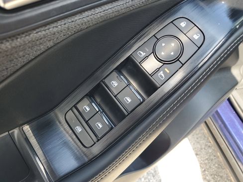 Certified 2023 Nissan Rogue SV FWD image 11