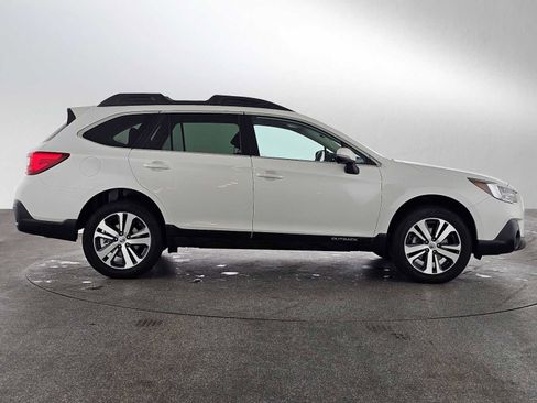 Used 2019 Subaru Outback 2.5i Limited image 2