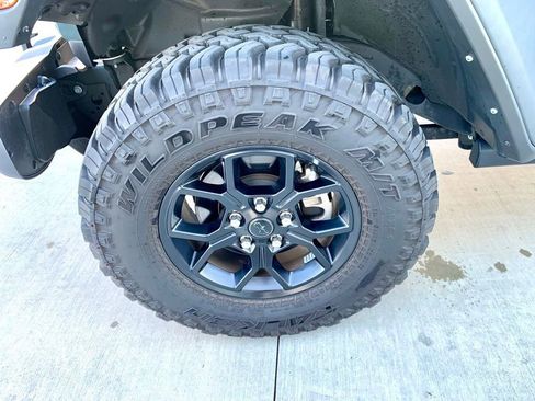 Used 2024 Jeep Wrangler Willys image 9