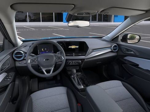New 2026 Chevrolet Trax LT w/ Driver Confidence Package FWD image 15