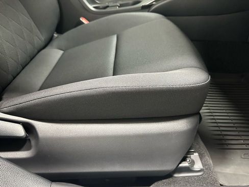 Used 2025 Toyota Corolla LE FWD image 58