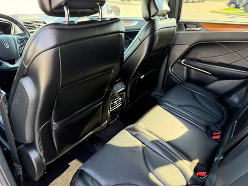 Used 2019 Lincoln MKC Reserve w/ MKC Climate Package FWD image 23