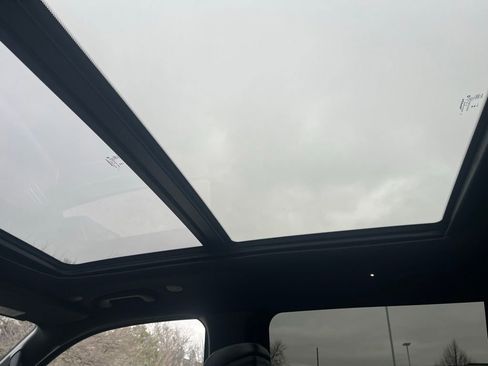 Used 2024 Jeep Wagoneer Series II image 9