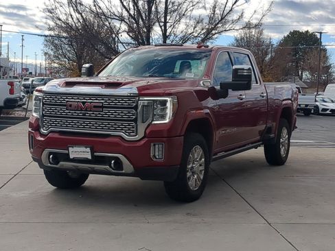 Used 2023 GMC Sierra 3500 Denali image 2