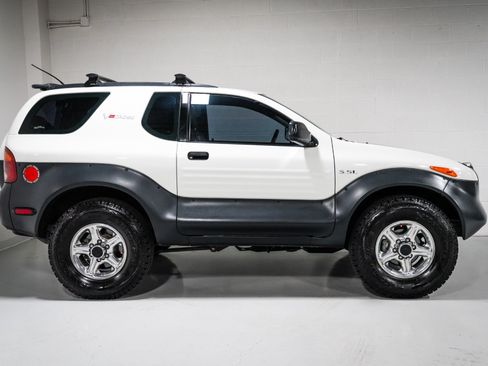Used 1999 Isuzu VehiCROSS AWD/4WD image 2