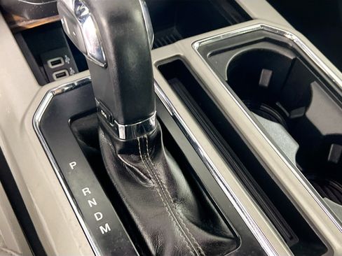 Used 2020 Ford F150 Lariat RWD image 24