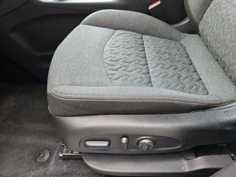 Used 2024 Chevrolet Equinox LT image 20