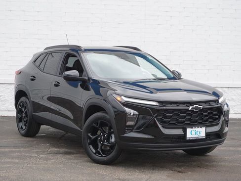 New 2026 Chevrolet Trax LT image 3