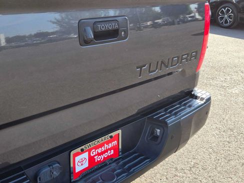 Used 2019 Toyota Tundra Limited w/ Limited Premium Package AWD/4WD image 15