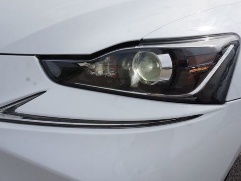 Used 2019 Lexus IS 300 F Sport image 14